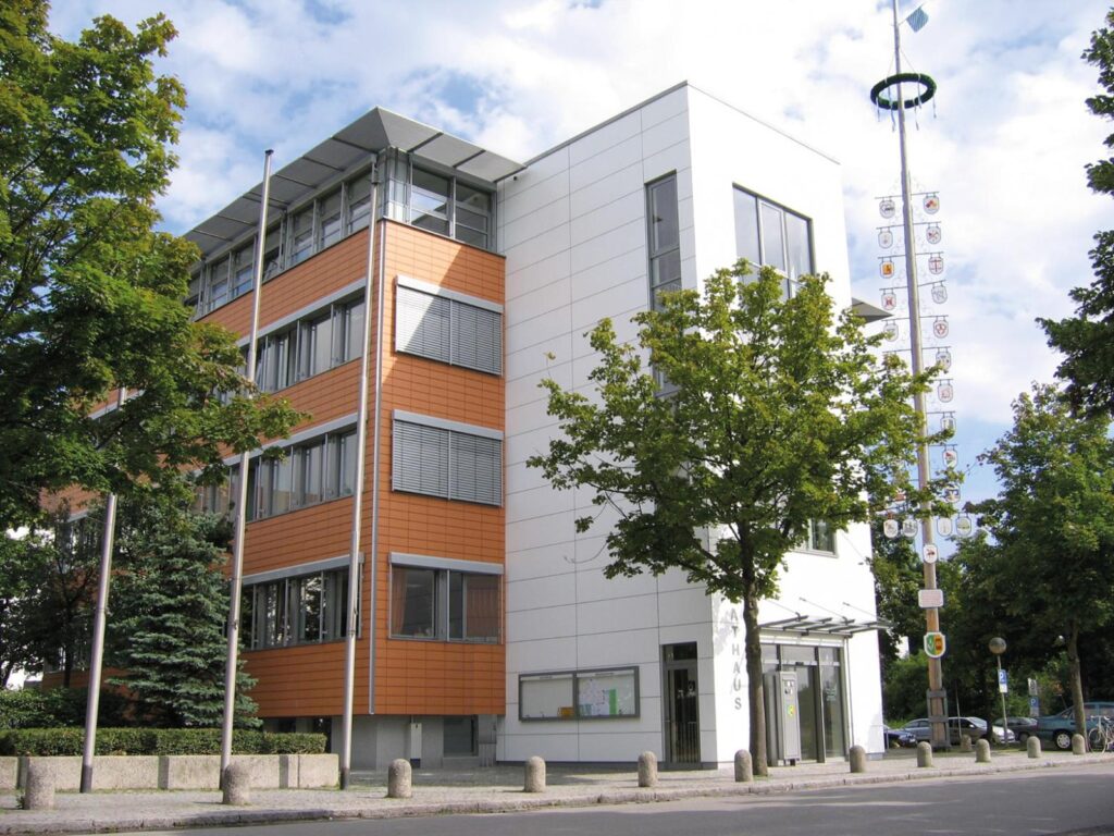 Rathaus der Gemeinde Karlsfeld